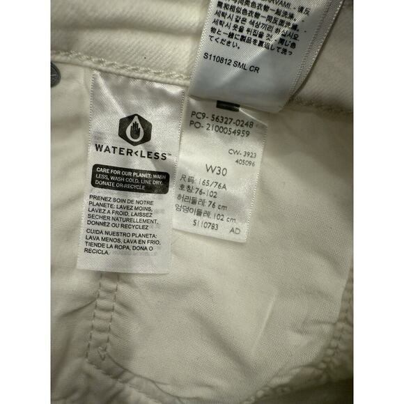 Levi’s 501® Original Fit High Rise Womens Shorts Sz 30 White Raw Frayed Hem NWT - Picture 8 of 11